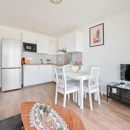 Magnifique Tram Parking 4pers Apartamento *
