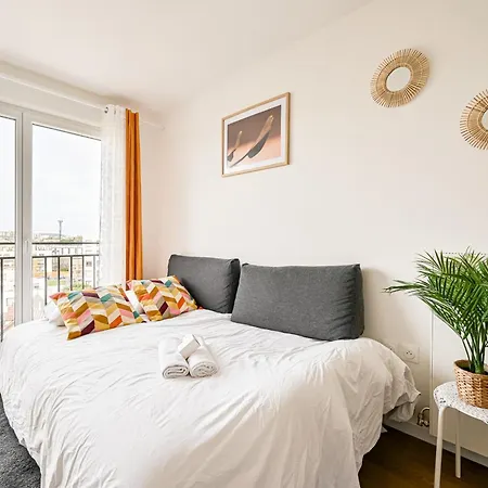 Apartment Magnifique Tram Parking 4pers Pierrefitte-sur-Seine